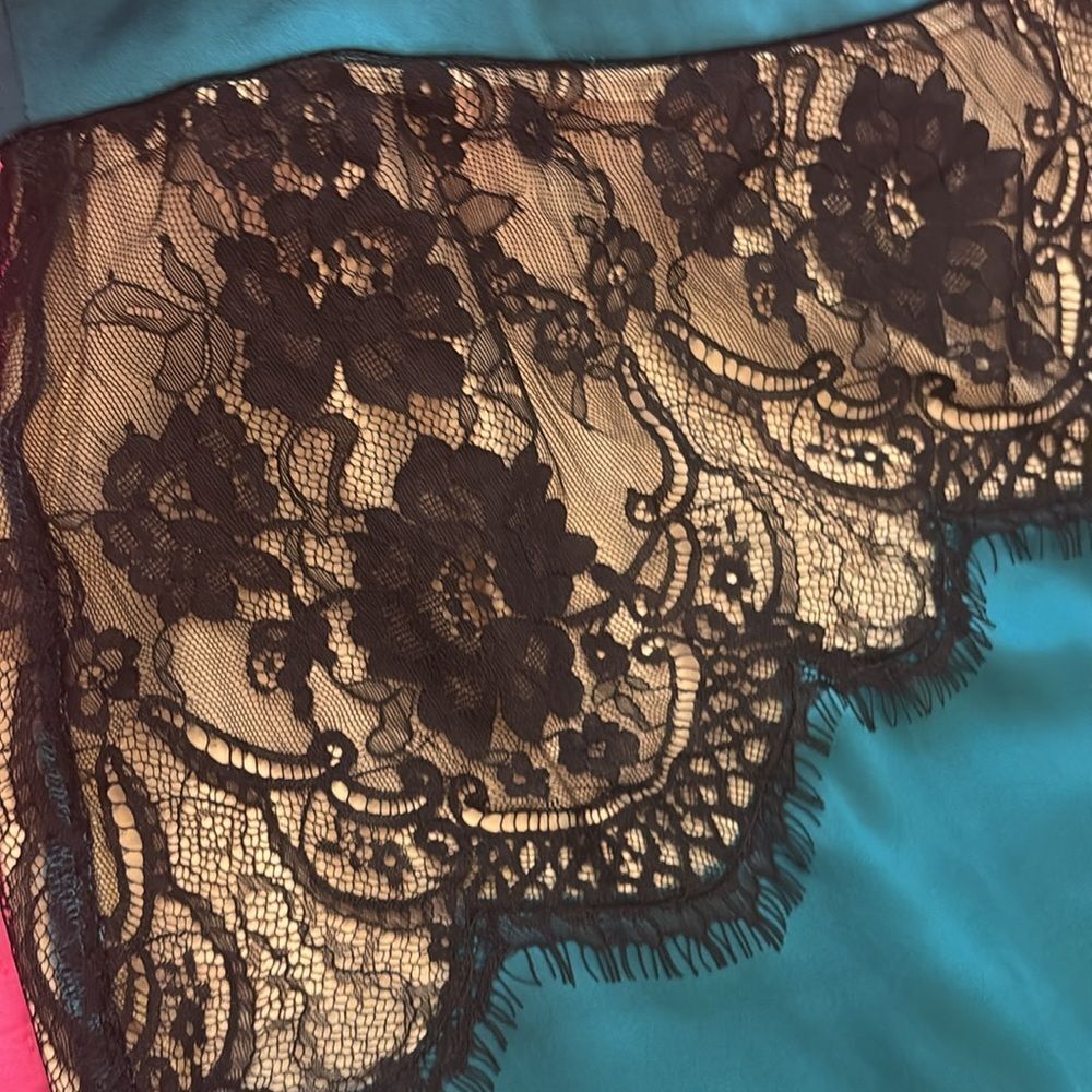Rythm of Grace Elegant Teal satin Lace Accent Skirt, M - Picture 2 of 7